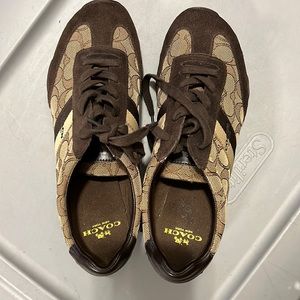 Women’s coach sneakers size 9